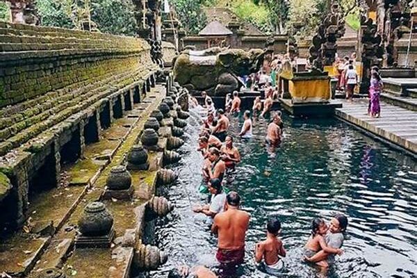Cultural Experiences Near The Natural Fence Tourist Spot Admired In 2025
