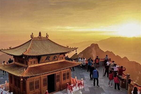 Scenic Sunrise Views From Natural Tourist Attractions In Malang Viral